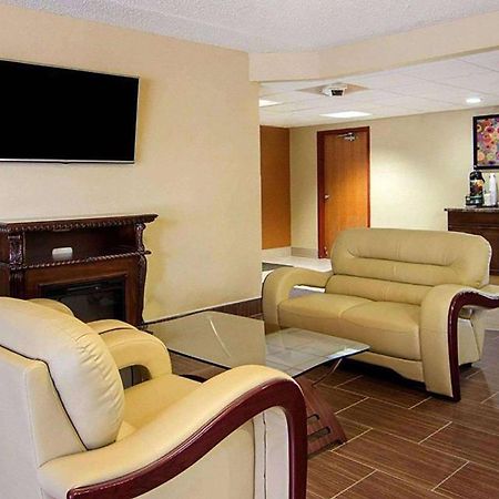 Super 8 By Wyndham Sturtevant Racine Esterno foto