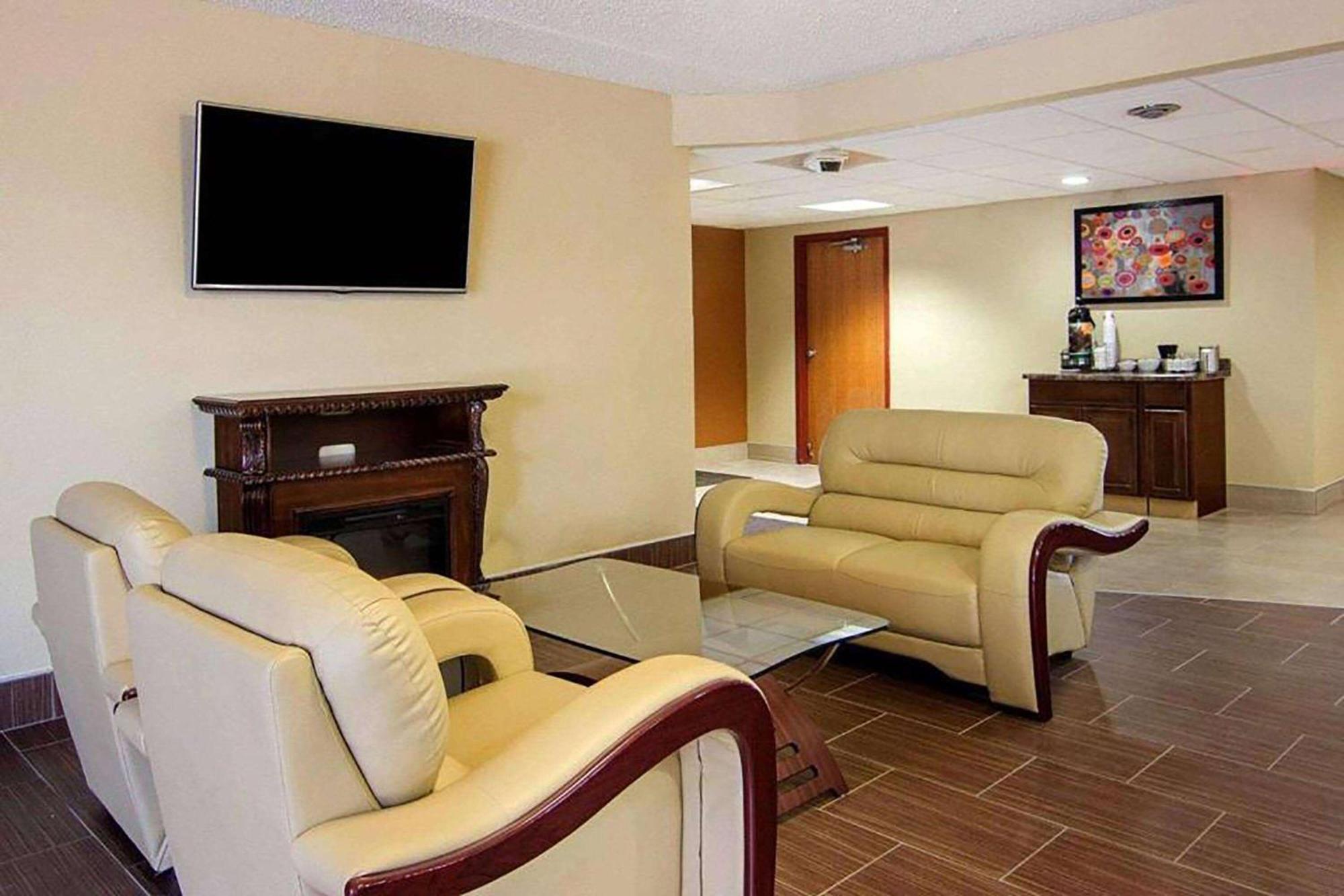 Super 8 By Wyndham Sturtevant Racine Esterno foto