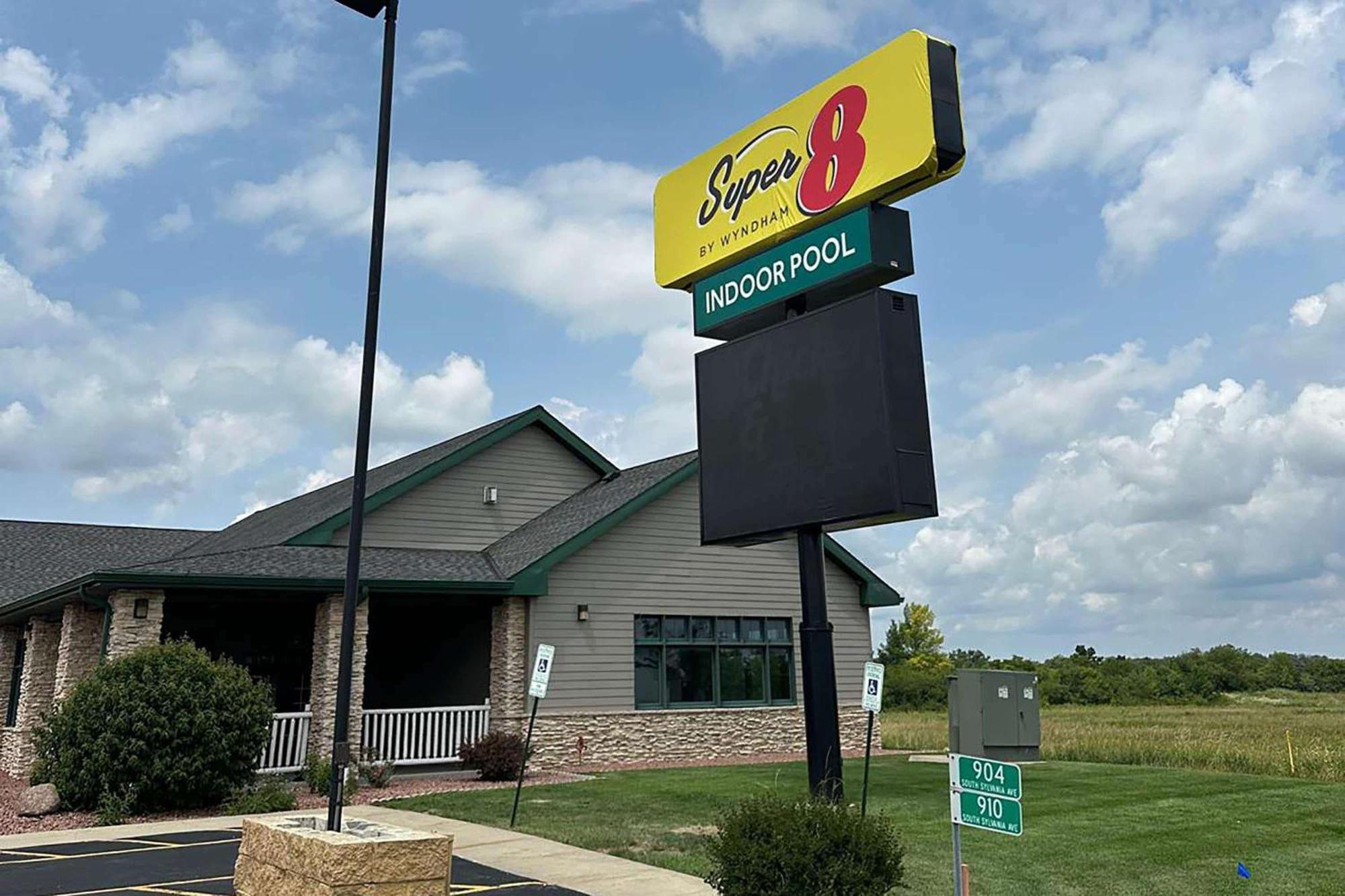 Super 8 By Wyndham Sturtevant Racine Esterno foto
